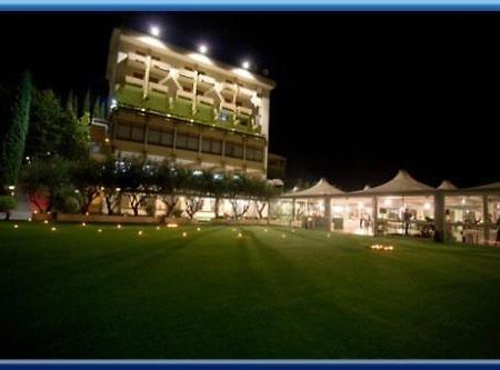 Hotel Isola Di Lauria Lauria Inferiore Zewnętrze zdjęcie
