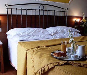 Hotel Isola Di Lauria Lauria Inferiore Zewnętrze zdjęcie