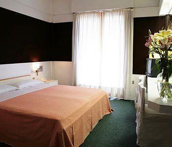 Hotel Isola Di Lauria Lauria Inferiore Zewnętrze zdjęcie