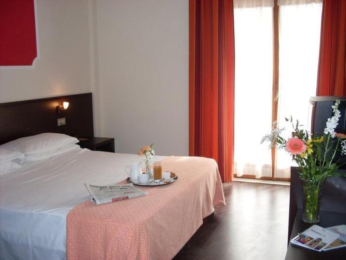 Hotel Isola Di Lauria Lauria Inferiore Pokój zdjęcie